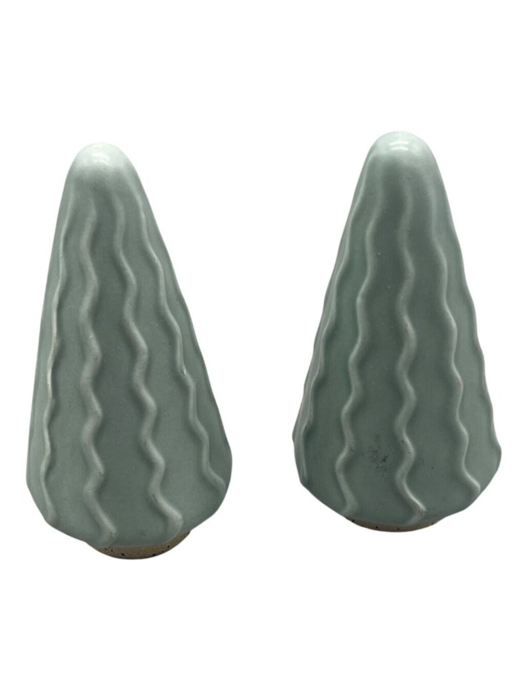 Christmas tree salt pepper shakers solid light green triangle 3.5" ceramic READ